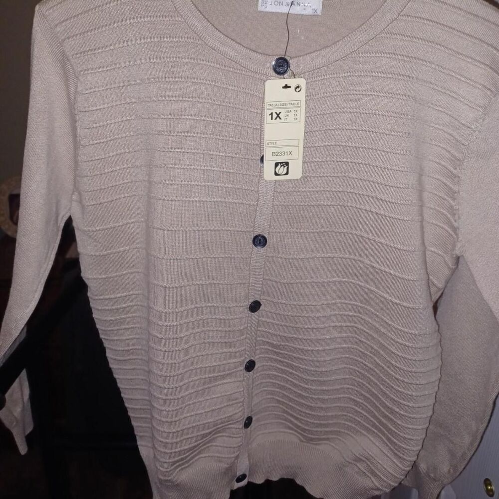 Unbranded Women's Cream and Tan Jumper